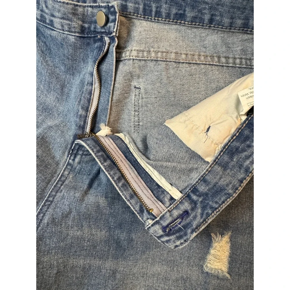SHEIN Women 2XL Jeans Blue Distressed‎ Ripped High Rise Raw Hem Straight Leg